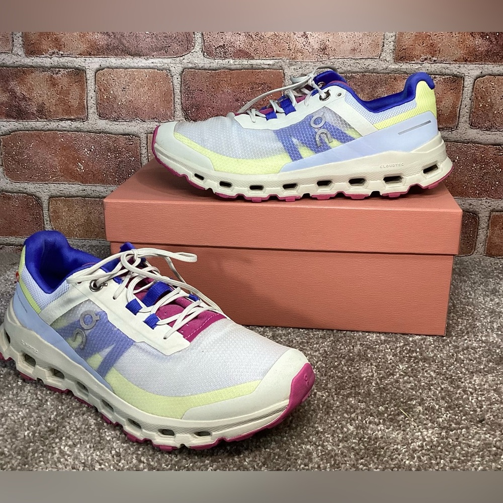 On Running Cloudvista women running shoes sneakers size 6.5